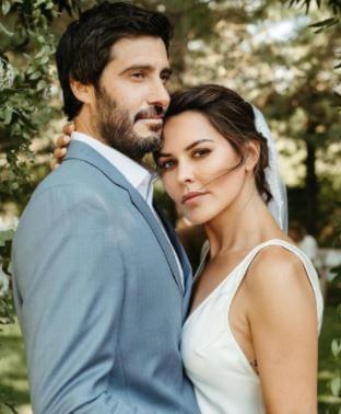 Danielle Bux is living a bliss married life with her husband Nate Greenwald whom she got married to in 2018.